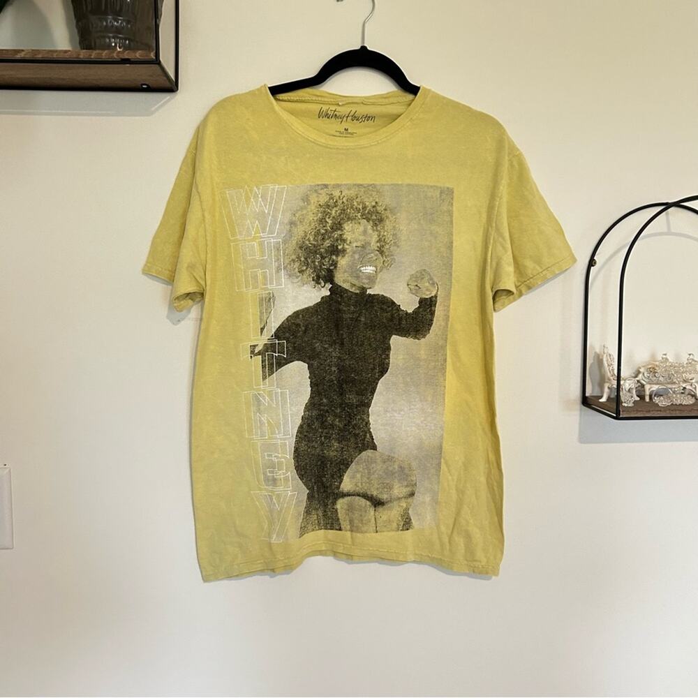 NWOT Whitney Houston Yellow Short Sleeve Tee Shirt 100% Cotton Size Medium‎